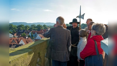 Den Ausblick vom Nikolai-Turm auf die Weserstadt mit einem Stadtführer zu genießen, hat einen besonderen Informationswert. Neue Stadtführer werden gesucht.  (Foto: privat)