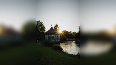 Das Lusthaus im Schlosspark von Stadthagen im richtigen Moment eingefangen. (Foto: Vanessa Wecke)