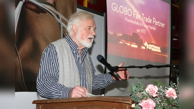 Manfred Winkler, Gründer und Geschäftsführer von Globo, erinnert an die Anfänge des Fair-Trade-Unternehmens. (Foto: Borchers, Bastian)
