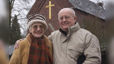 Brigitte und Wilfried Tietz sind beruhigt, dass alles rund um ihre eigene Beerdigung bereits über einen Bestattungsvorsorgevertrag geregelt ist.