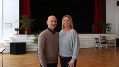 Tanzlehrer Adam Biurkowski und Tanzlehrerin Antje Wöbbekind-Biurkowski ermuntern Menschen aller Altersgruppen, ins Tanzen einzusteigen. (Foto: bb)
