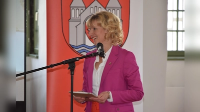 Bürgermeisterin Andrea Lange freute sich über die gute Arbeit der Studierenden aus Wien, Tours, Stockholm und Hannover. <br> (Foto: ste)