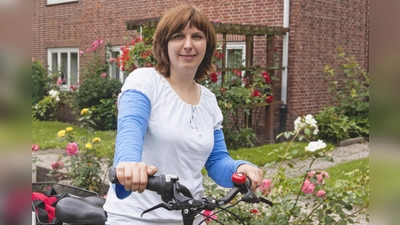 Ina Dunkel ist mit dem Fahrrad unterwegs, um ihre Patienten zu versorgen. (Foto: privat)