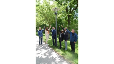 Gemeinsames Engagement zahlt sich aus. Es freuen sich (v.l.n.r.): Karl-Heinz Hepe, Nadica Georgieva, Christoph Jäger, Iris Freimann, Oliver Theiß, Christian Straub. (Foto: ab)