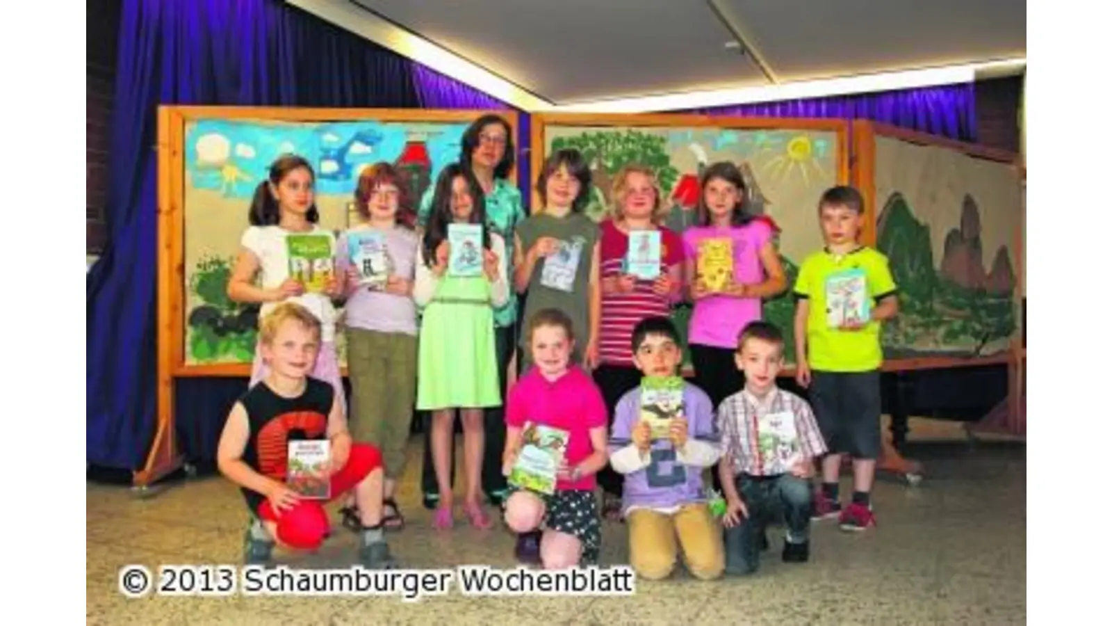 In der Schule hagelt es Urkunden (Foto: jl)