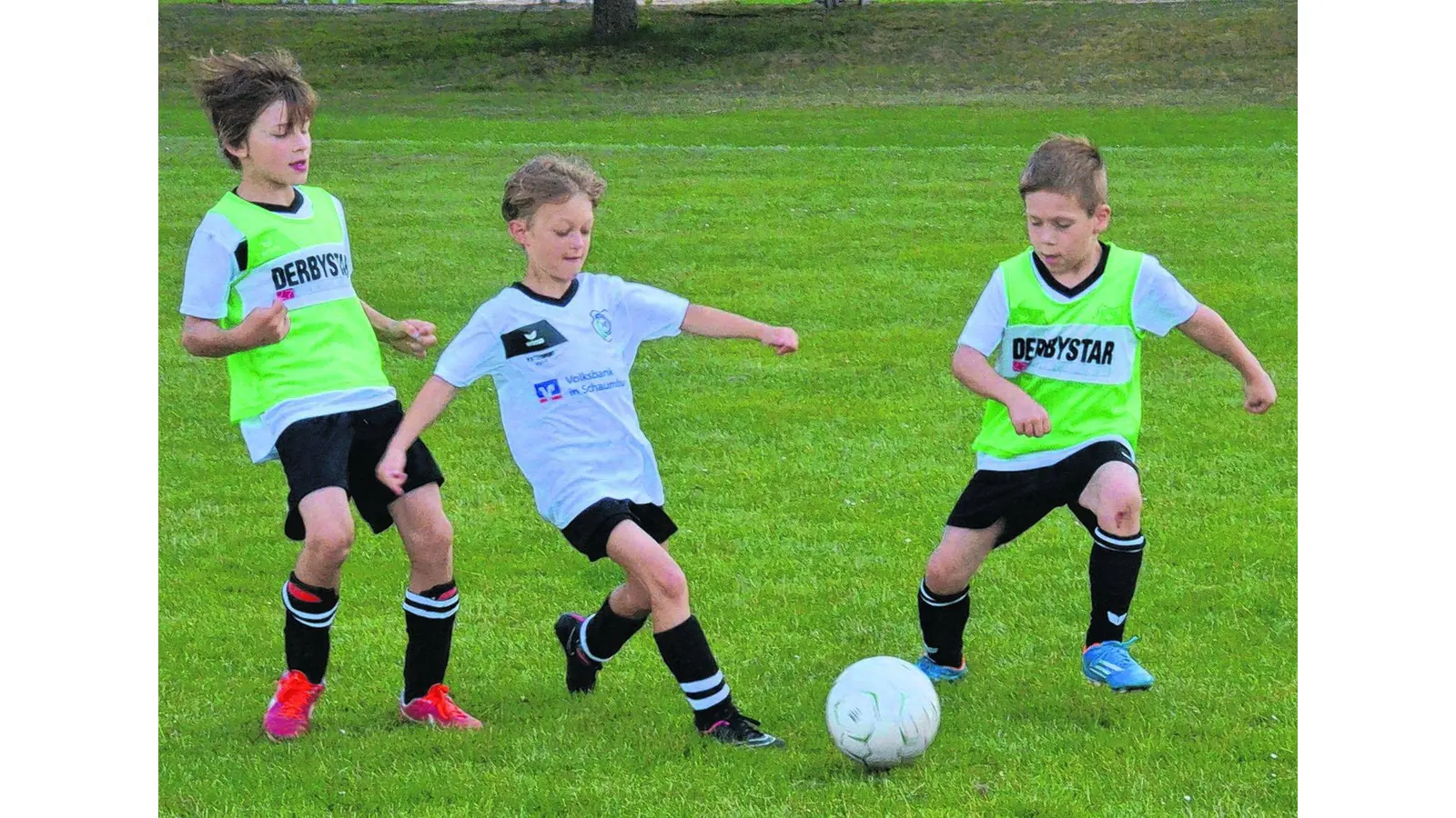 Das Fußballcamp ist der Renner bei den jungen Kickern (Foto: bt)