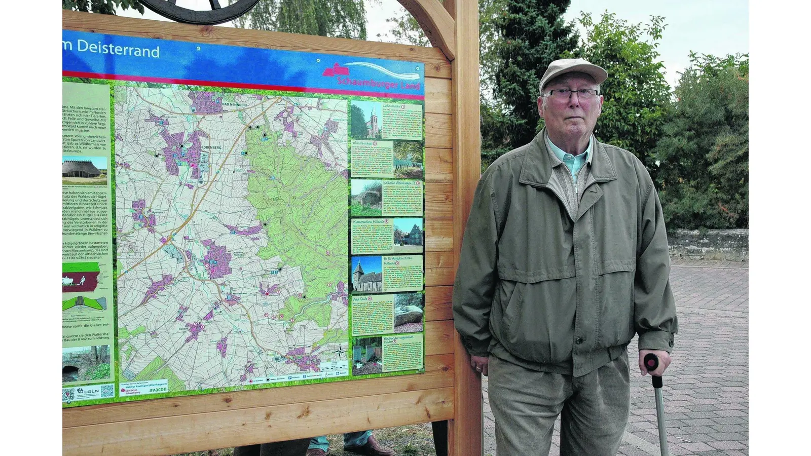 Zwei Poster wollen Interesse wecken (Foto: red)