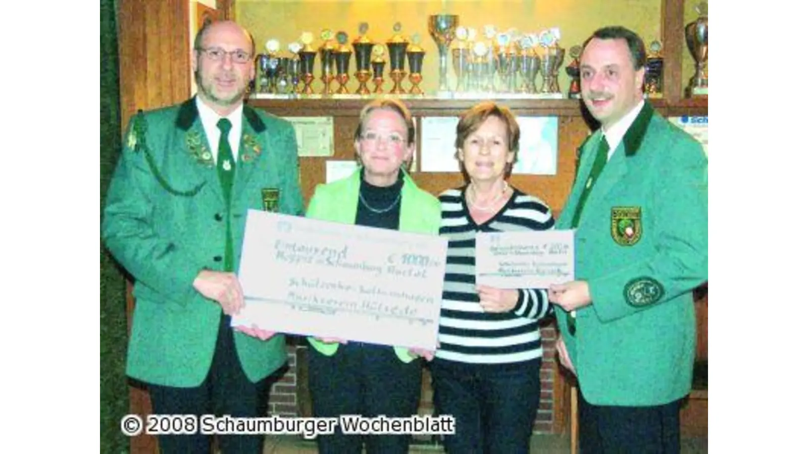1220 Euro für einen guten Zweck (Foto: tt)