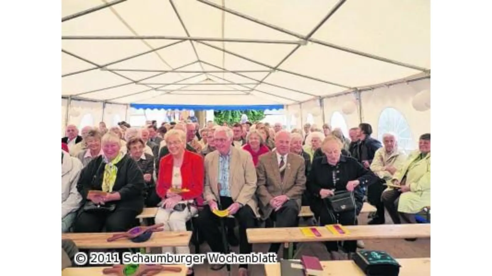 Erntefest im neuen Zelt (Foto: red)