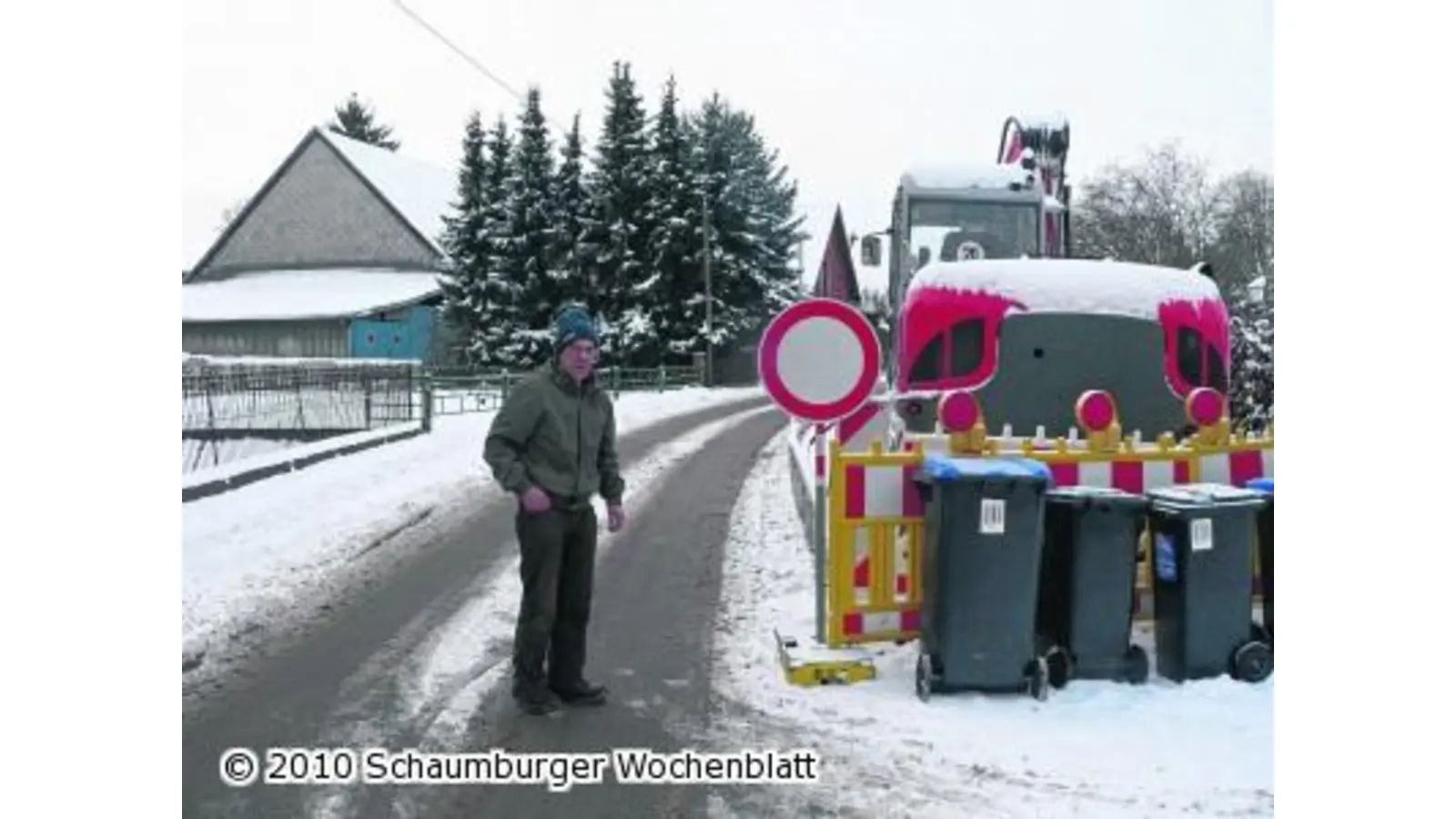 Schild verbietet sogar Anliegern die Zufahrt (Foto: al)