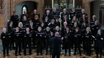 Beim Auftritt in der St.-Nicolai-Kirche Hagenburg: Der Kammerchor Schloß Ricklingen. (Foto: privat)