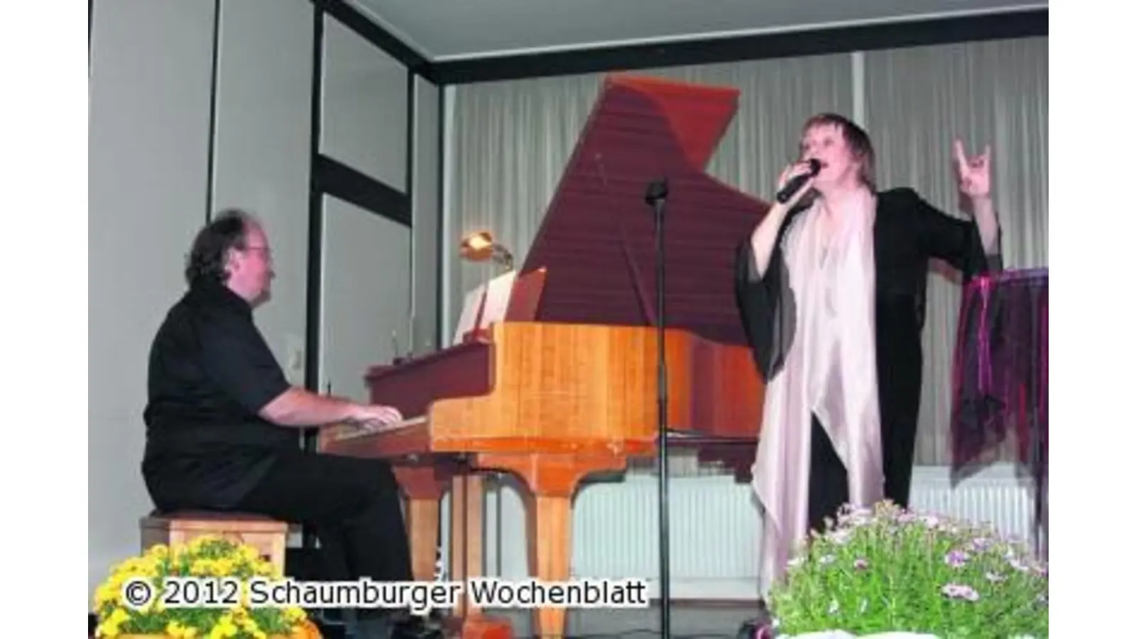 Wenn die Sonne hinter den Dächern versinkt (Foto: gi)
