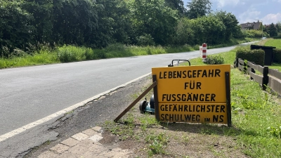Anwohner drängen schon länger auf einen grundlegenden Ausbau der L447 an der Bergkette. Kurzfristig wird es jedoch nur zu einer Reparatur von Schäden in einem Abschnitt kommen (Archivbild).  (Foto: nd)