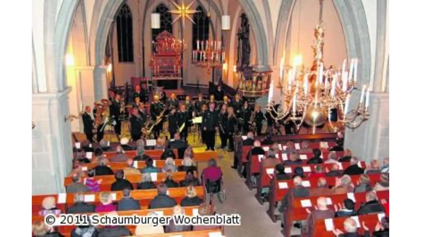 Nikolai-Kirche bis auf den letzten Platz gefüllt (Foto: ste)