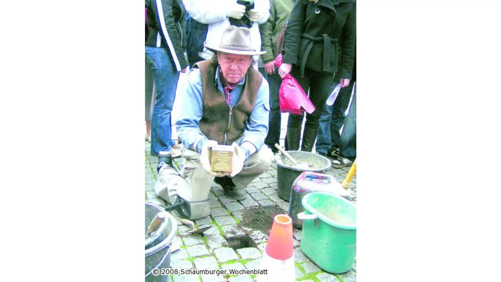 Verlegung weiterer zehn Stolpersteine (Foto: red)