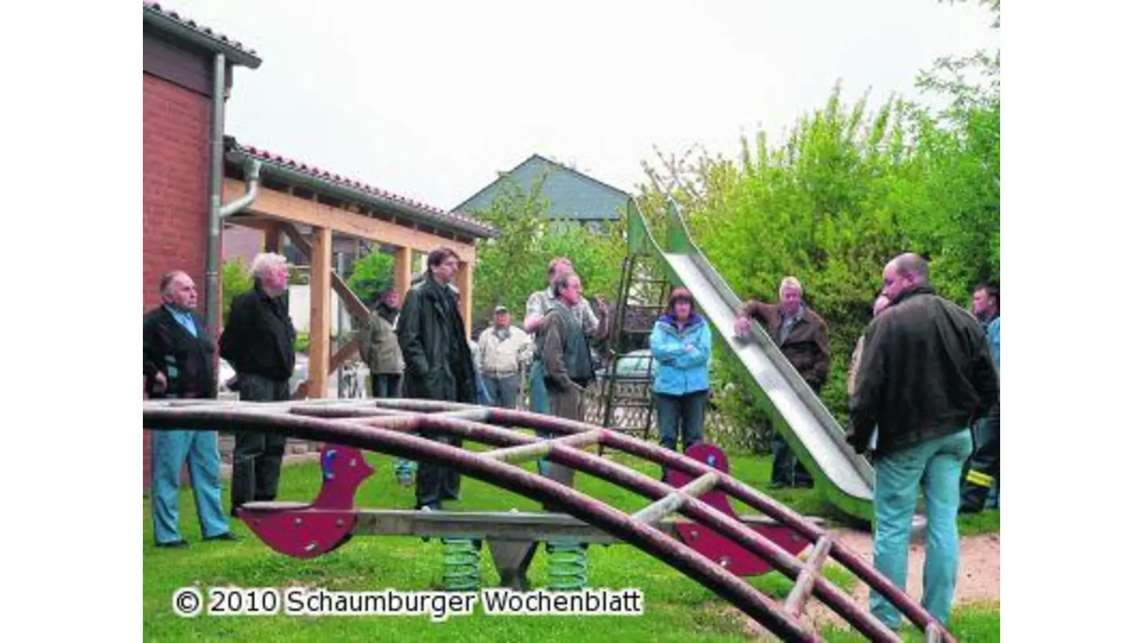 Spielgeräte und ein neuer Vorplatz (Foto: al)