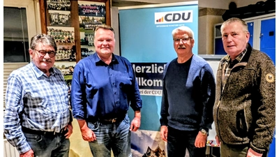 Der Vorstand (v.li.): Klaus Elsner, Nils Thöldtau, Karl-Peter Philipps und Hans-Heinrich Philipps. (Foto: privat)