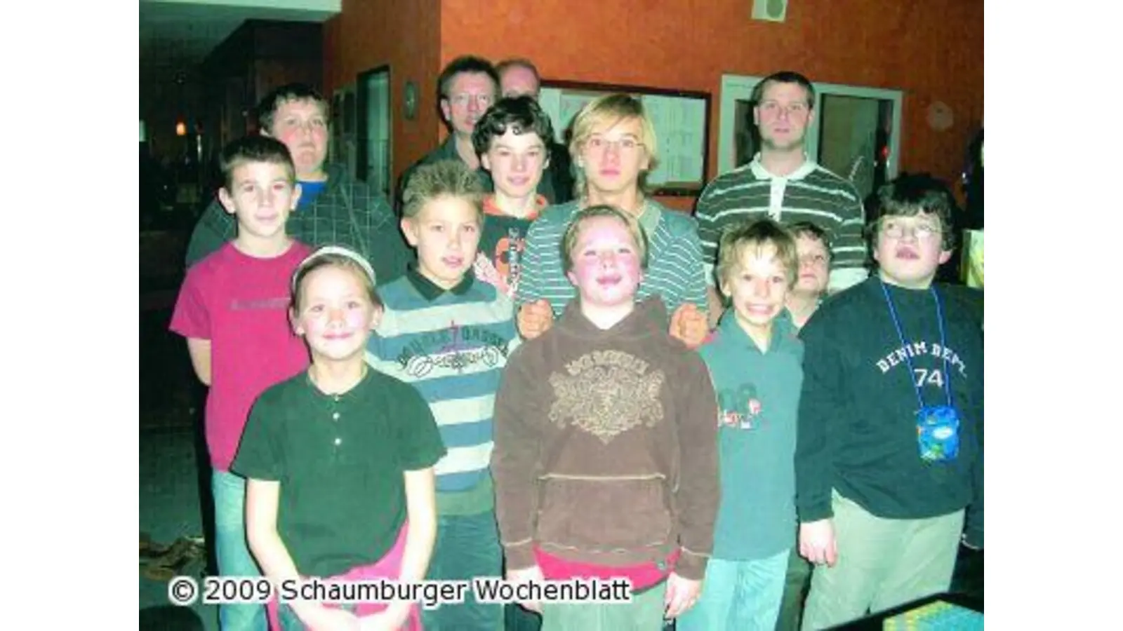 Vereinsjugend auf der Bowlingbahn (Foto: red)