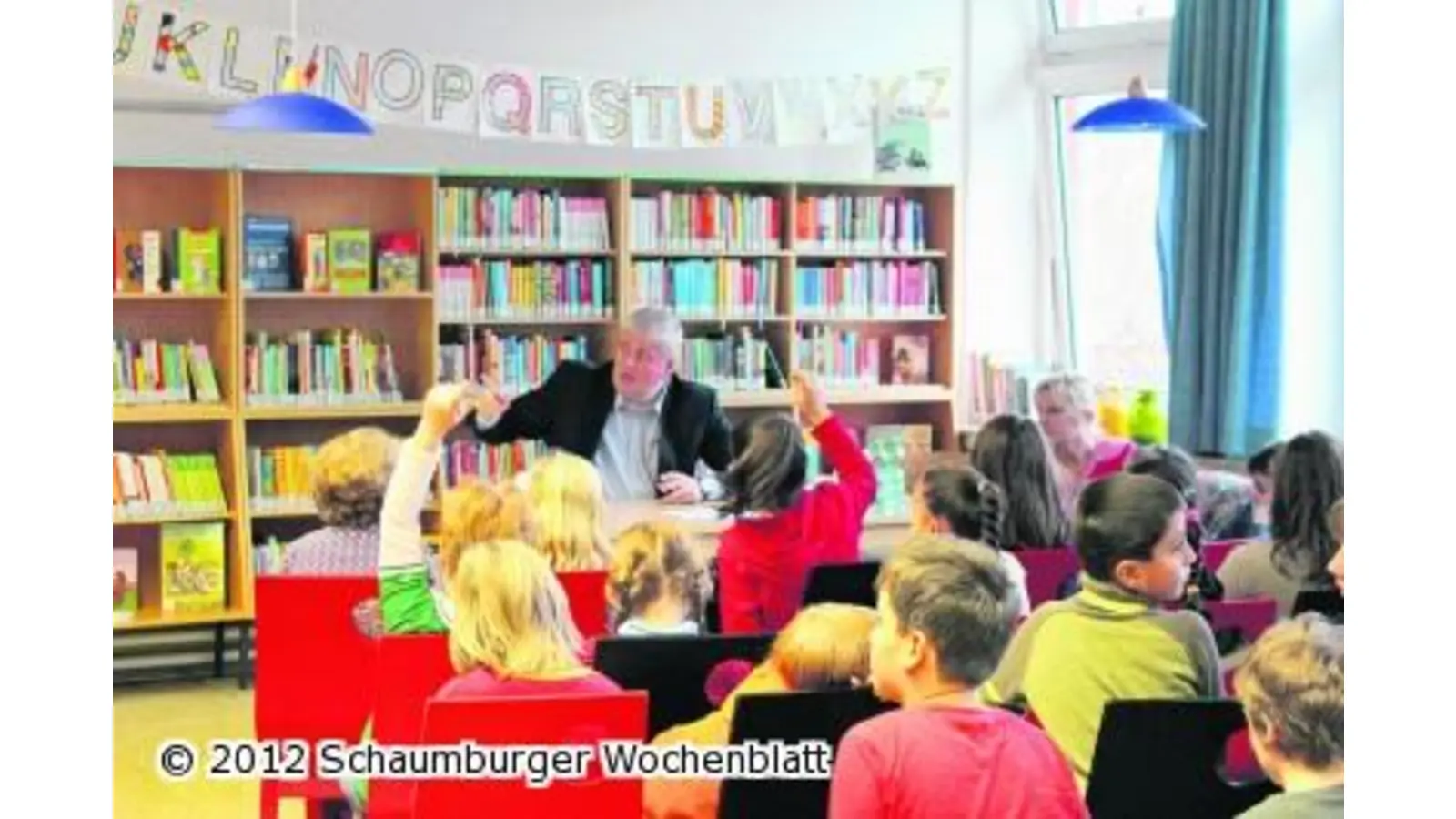 Kinder erkundigen sich nach Europapolitik (Foto: ag)