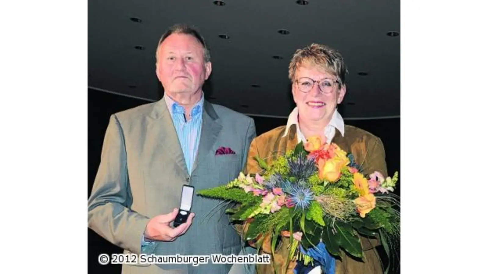 Eine Ehrennadel für Heinz Külb (Foto: red)