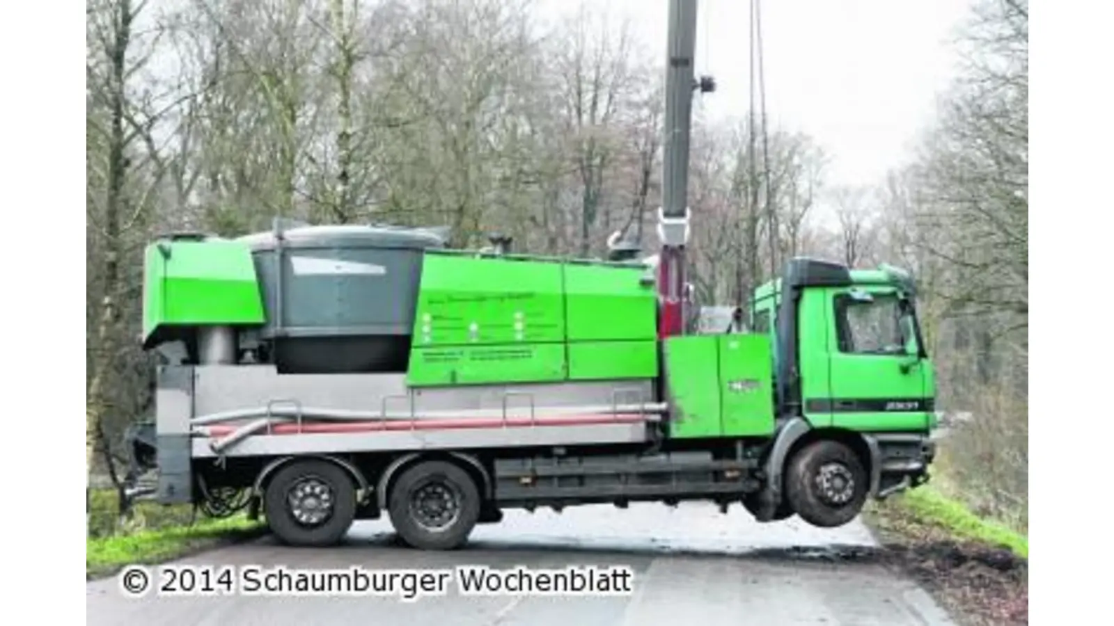 40-Tonnen-Laster hängt am Haken (Foto: bb)