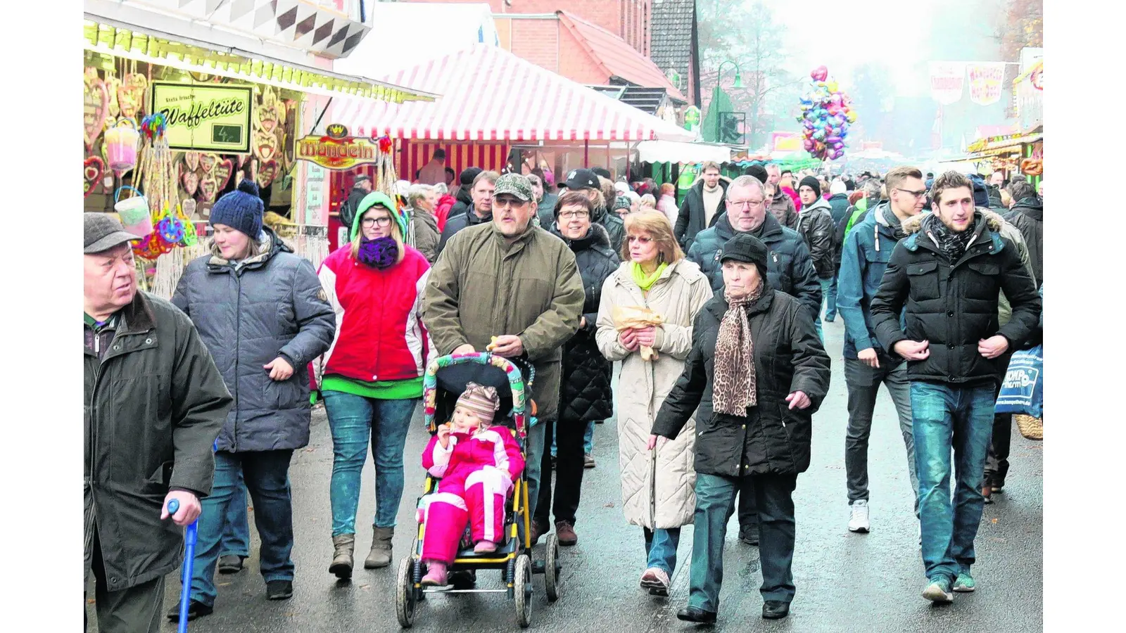 Die ganze Hauptstraße wird eine Einkaufsmeile und Partystrecke (Foto: bb)