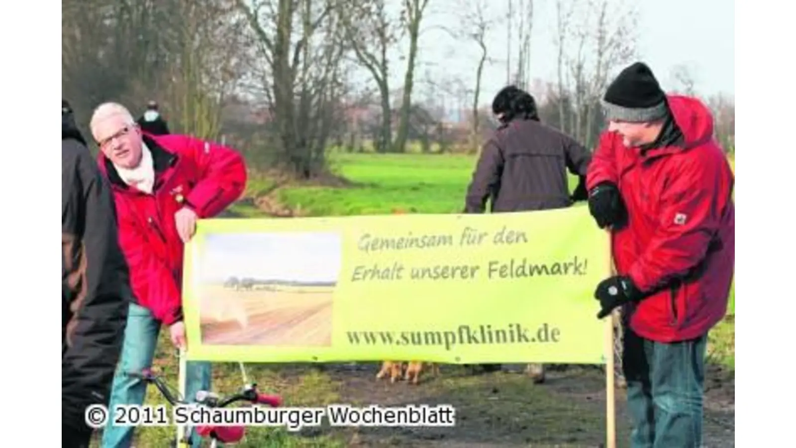 Sender stapft durch den Sumpf (Foto: wa)