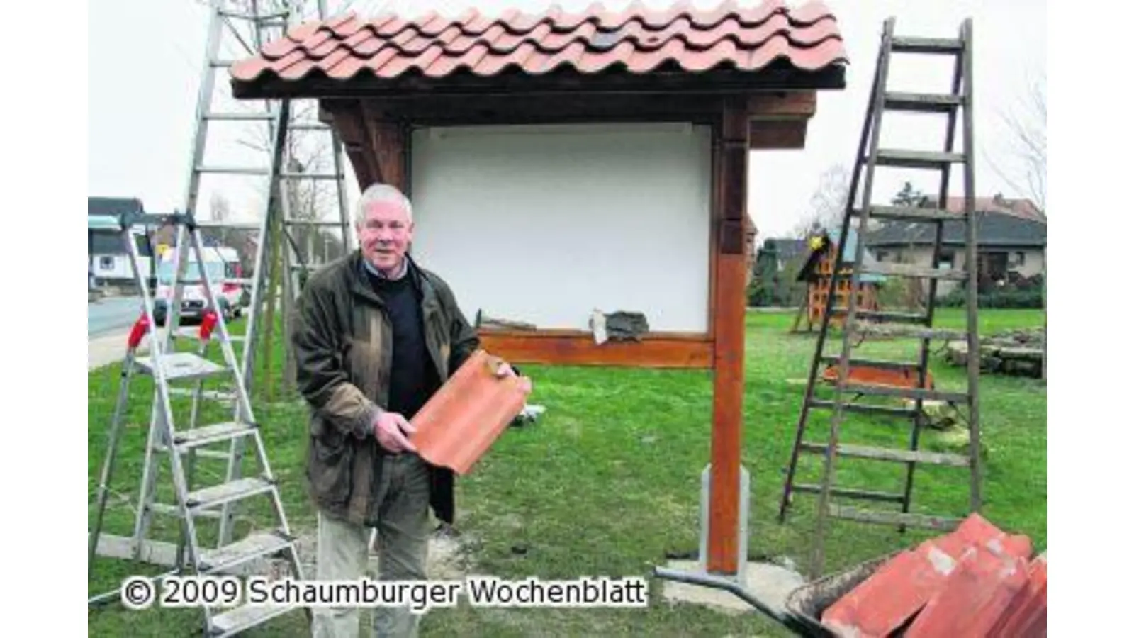 Männergesangverein legt Hand an (Foto: gi)