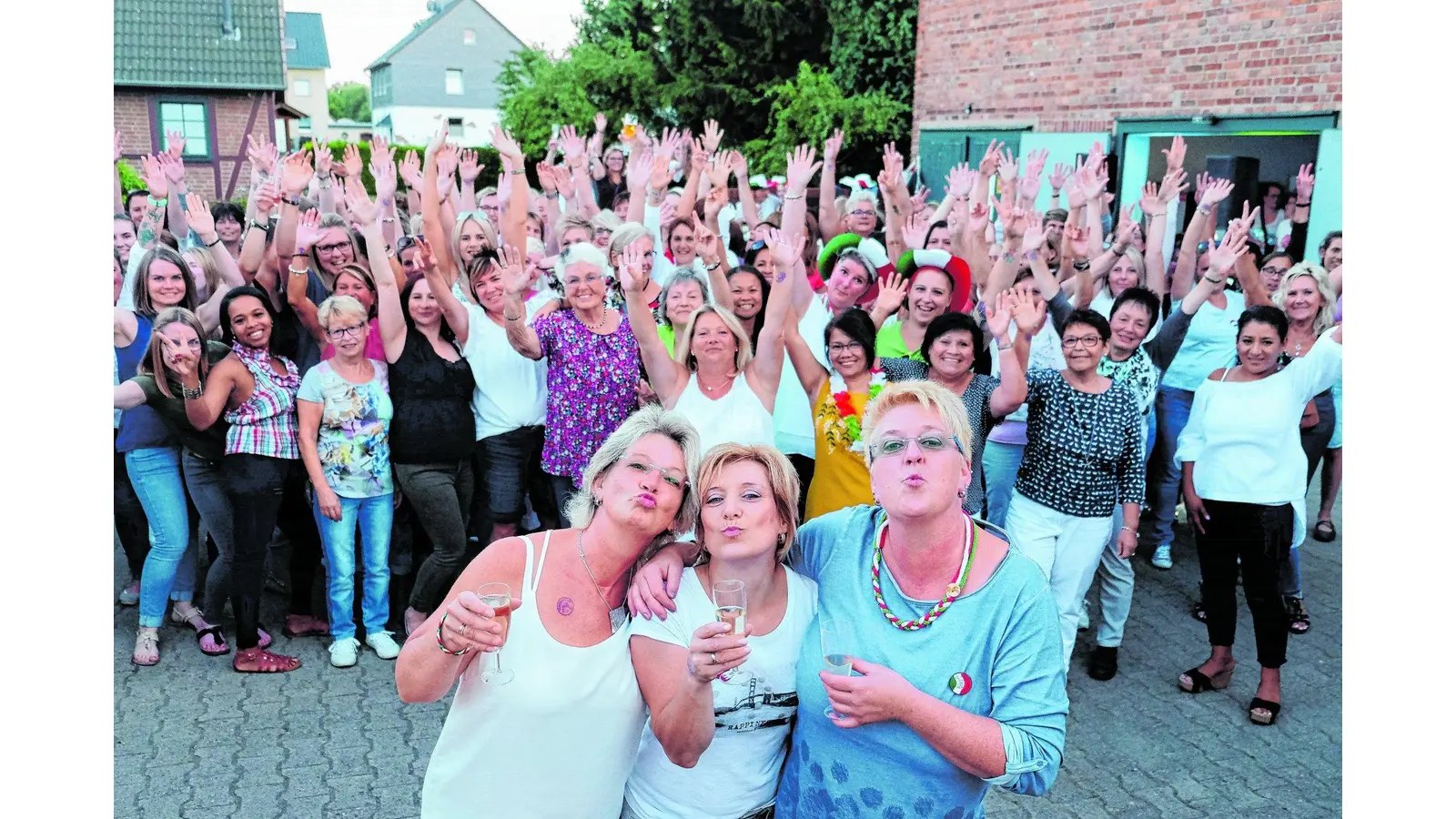 Wenn schützenfestbegeisterte Damen feiern (Foto: jl)