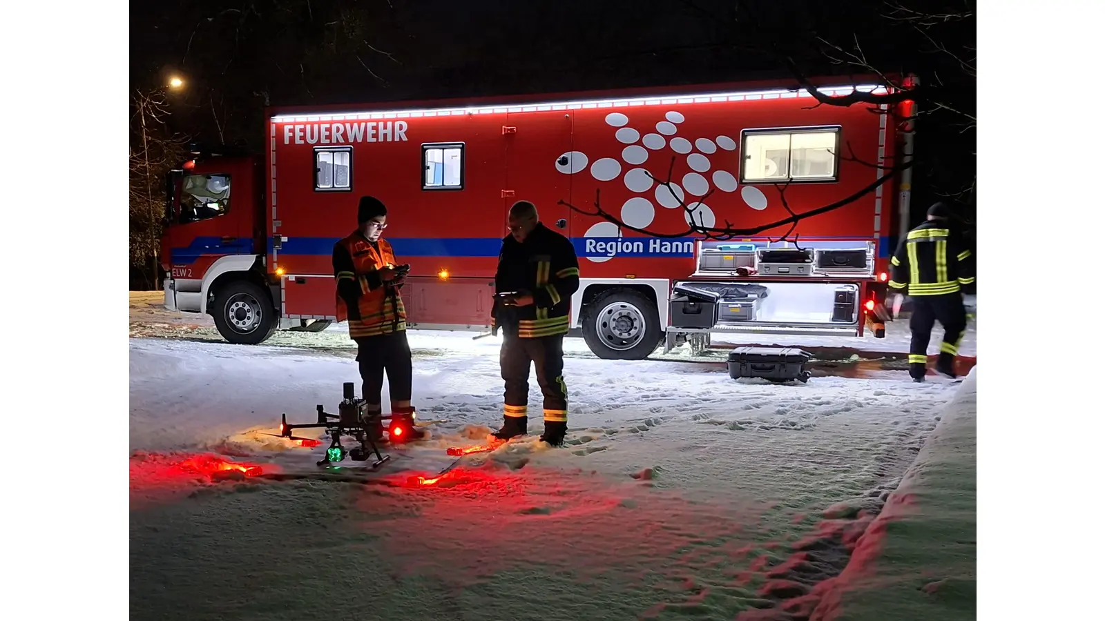 Der ELW 2 der Regionsbereitschaft unterstützte mit dem Einsatz einer Drohne. (Foto: privat)