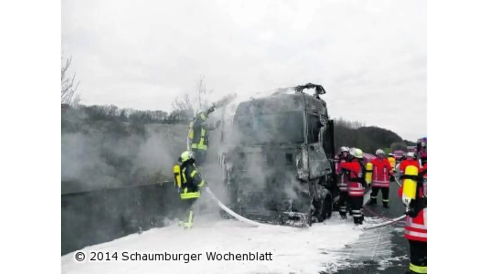Lkw brennt auf der Autobahn (Foto: us)