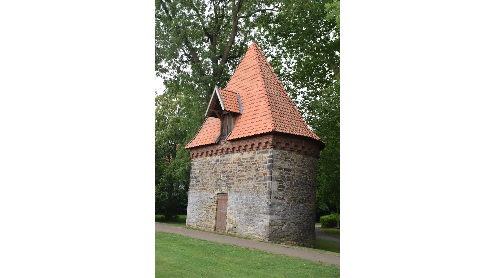 Der Stadtturm am Schloss 1760 als „Hundeloch” bezeichnet, diente als Amtsgefängnis. (Foto: ab)