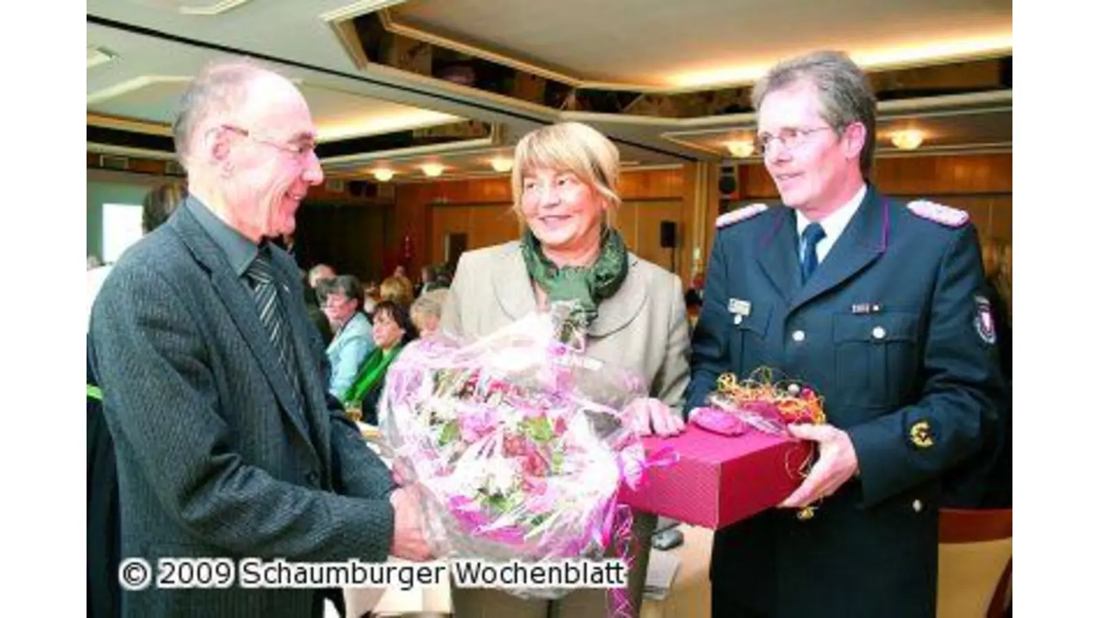 Entscheidung in Form eines Schecks (Foto: mr)