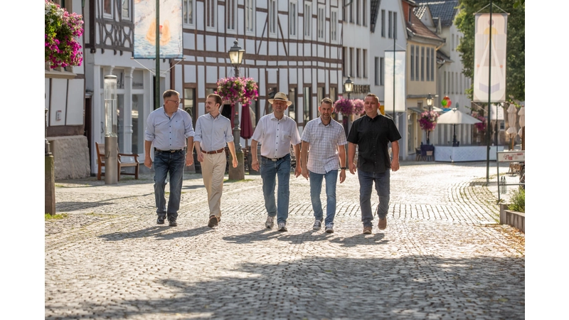 Die Freien Wähler stellen ihr Team vor.  (Foto: LARS HOKAMP)