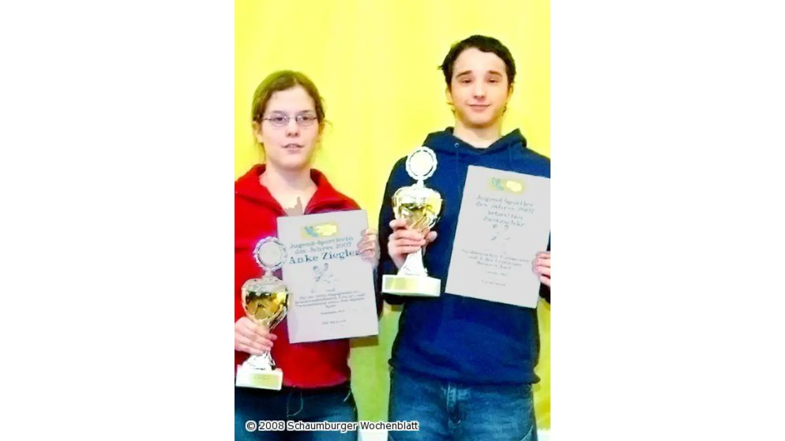 Pokale für Fußballer und Judoka (Foto: al)