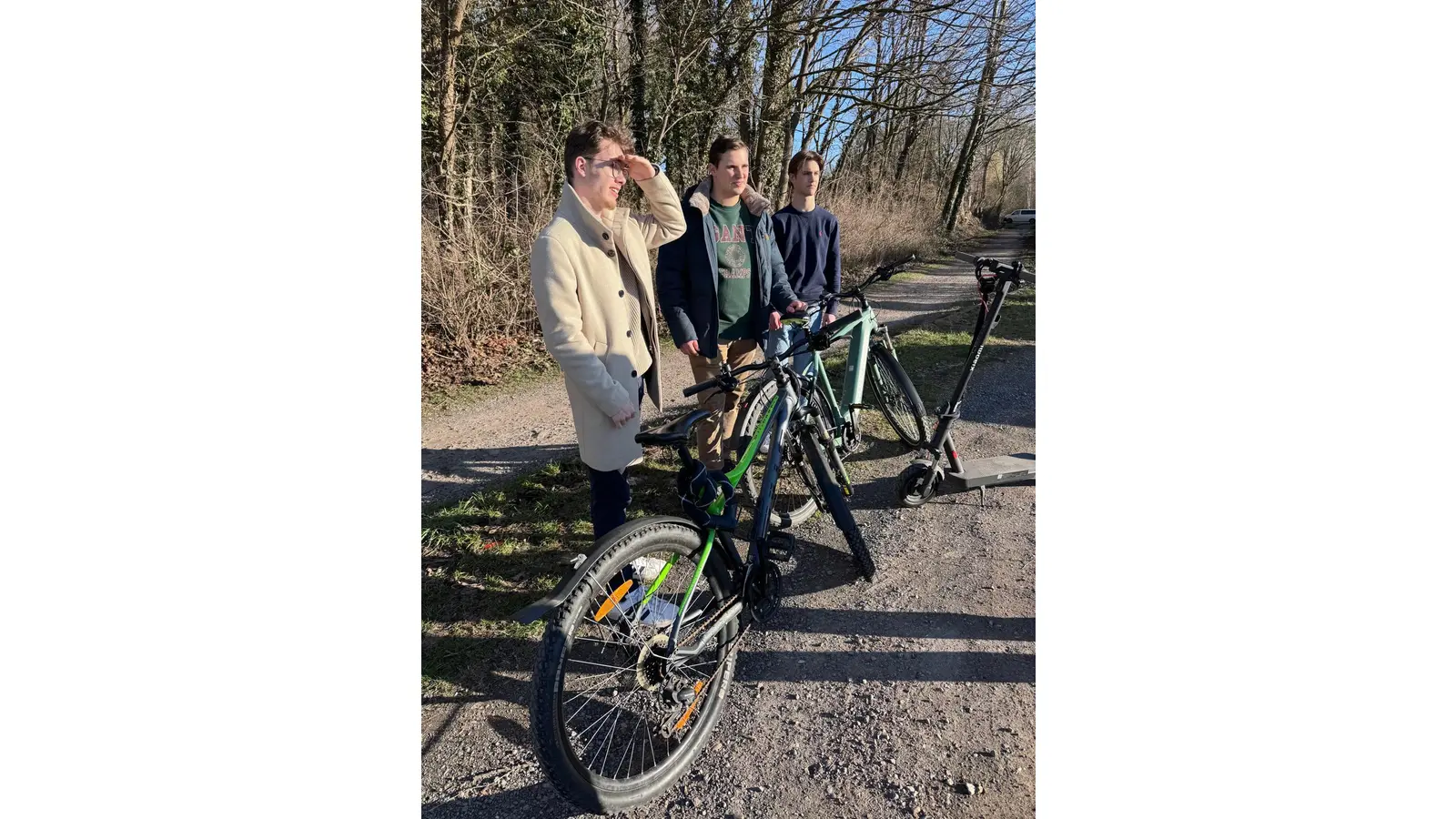 Die Jugendbeiräte lassen nicht locker: Am Radweg muss auch auf Rodenberger-Seite etwas geschehen. (Foto: privat)