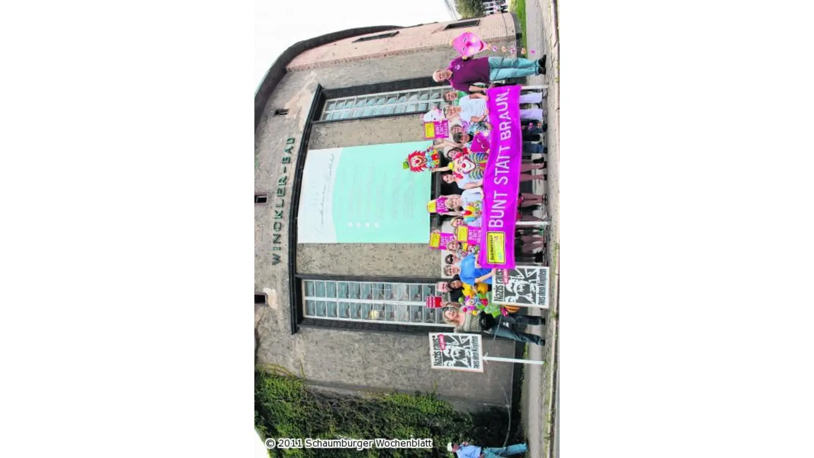 Bunter Rettungsschirm gegen Rechts (Foto: mh)