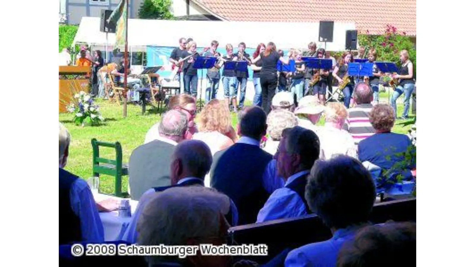 Großes Sängertreffen im Blumenmeer (Foto: al)