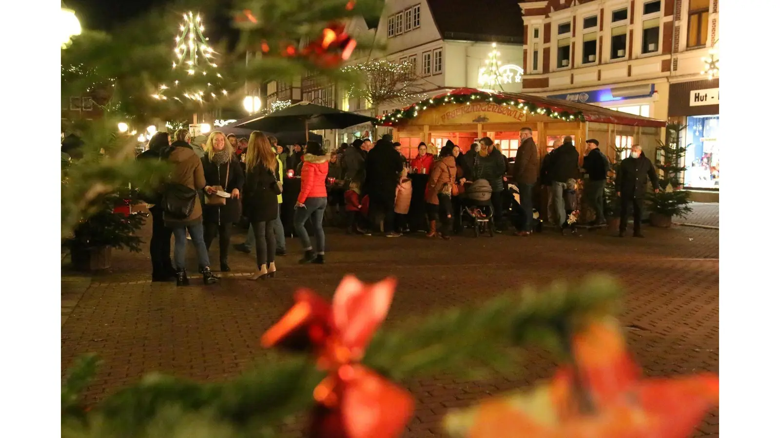 Mit der Erhöhung des Zuschusses für den SMS ist sichergestellt, dass dieser auch 2026 wieder die Organisation des Weihnachtsmarktes finanzieren kann.  (Foto: archiv bb)