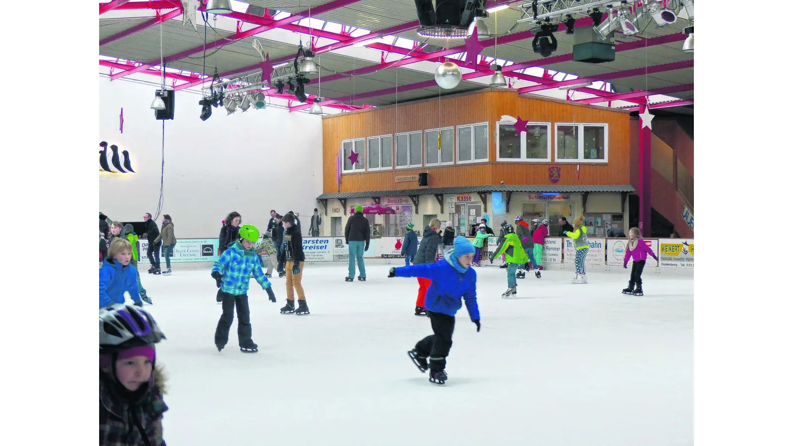 Wieder mehr als 33 000 Besucher auf dem Eis (Foto: al)