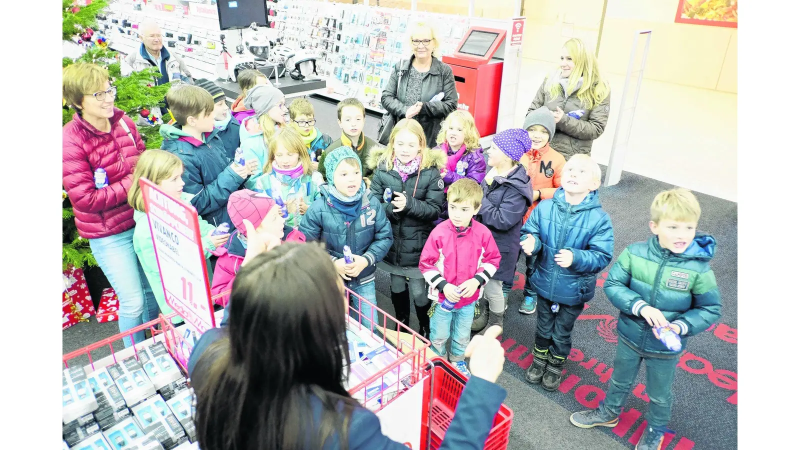 Weihnachtsstimmung im Elektromarkt (Foto: tr)
