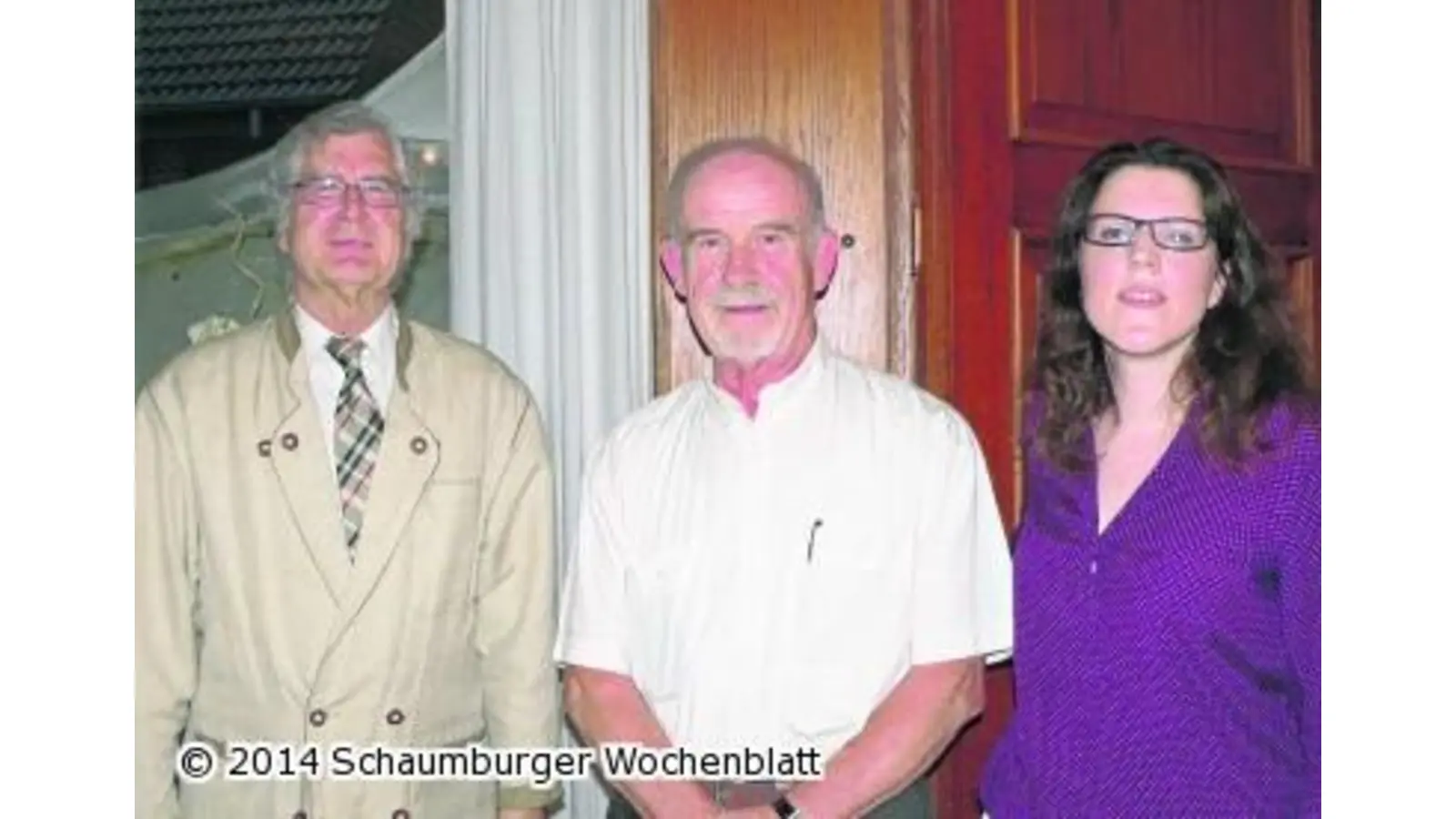 Stühlerücken in Apelern (Foto: al)