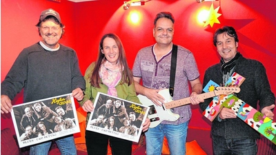 Die Musik der Gruppe „Higher Ground” steht bei Gottesdienst im Vordergrund (Foto: bt)