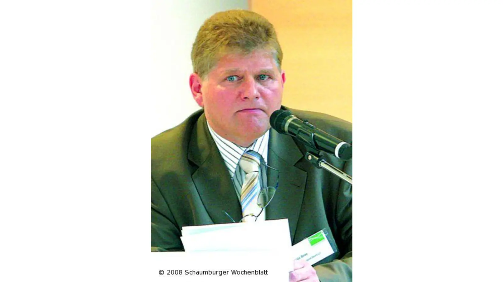 Rusbender Heinz Böhne vom Präsidenten-Thron gestoßen (Foto: red)