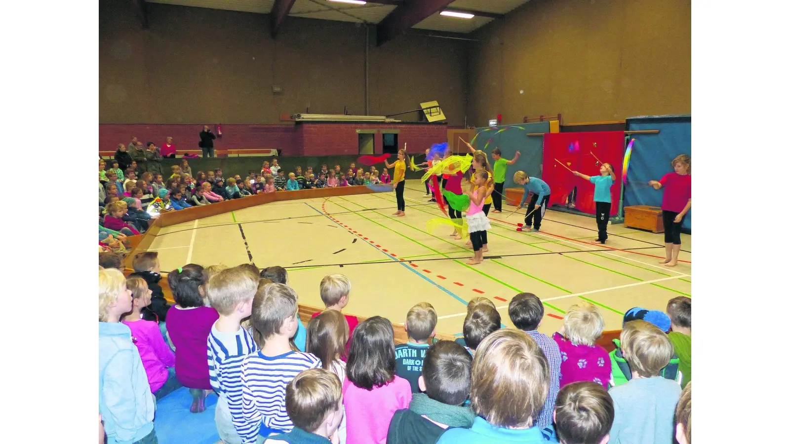 Barfußüber Glasscherben (Foto: al)