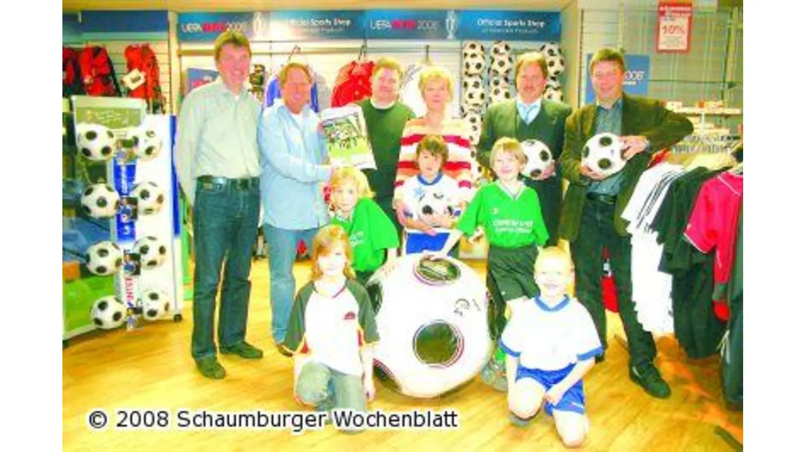 Dribblings und Torabschluss für Jungen und Mädchen (Foto: bb)