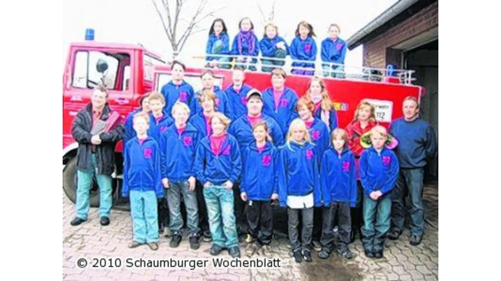 Auhäger Jugendwehr erhält neues Outfit (Foto: wtz)