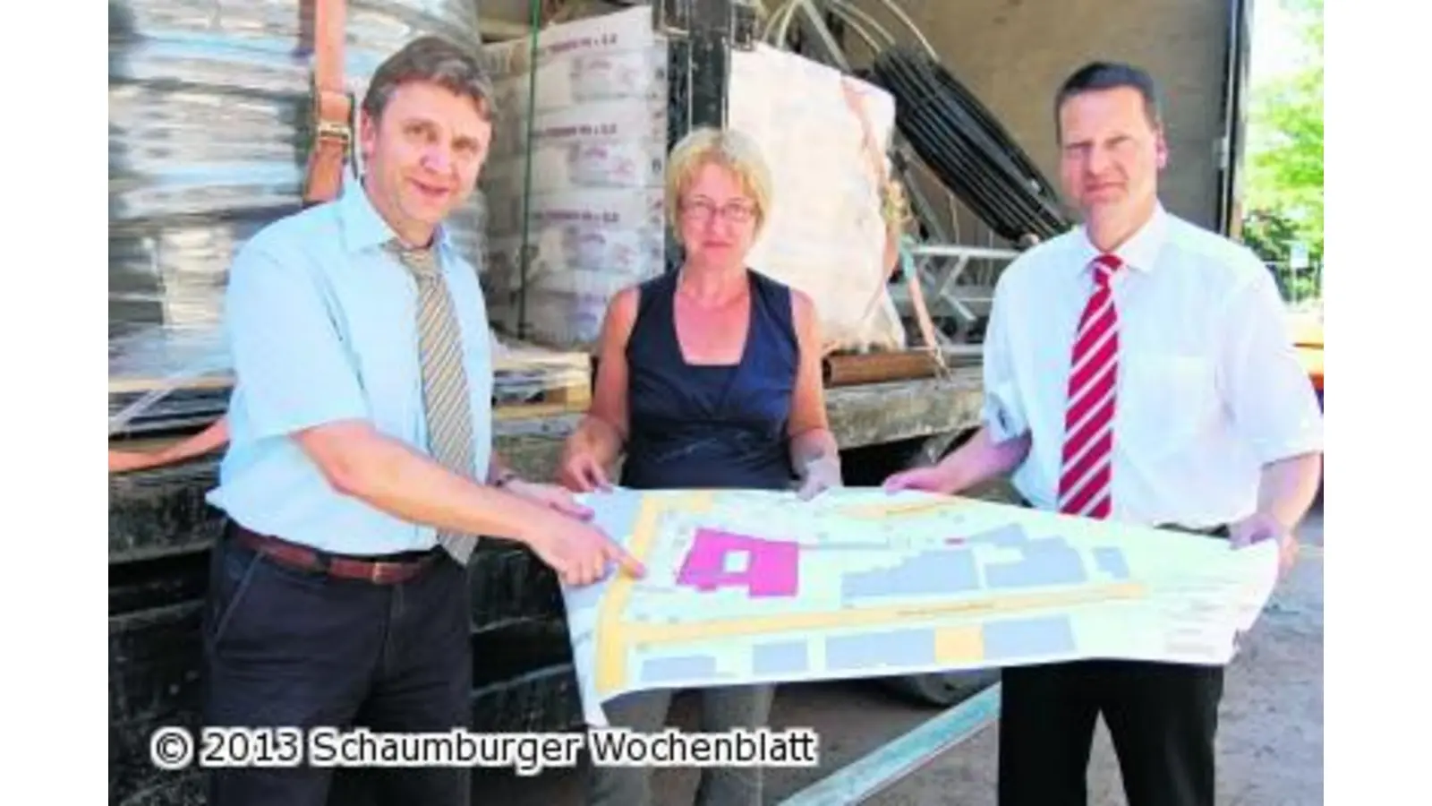 Nutzung der Erdwärme zum Heizen und Kühlen Tiefenbohrungen am Neubau der Sparkassen-Geschäftsstelle gestartet (Foto: red)
