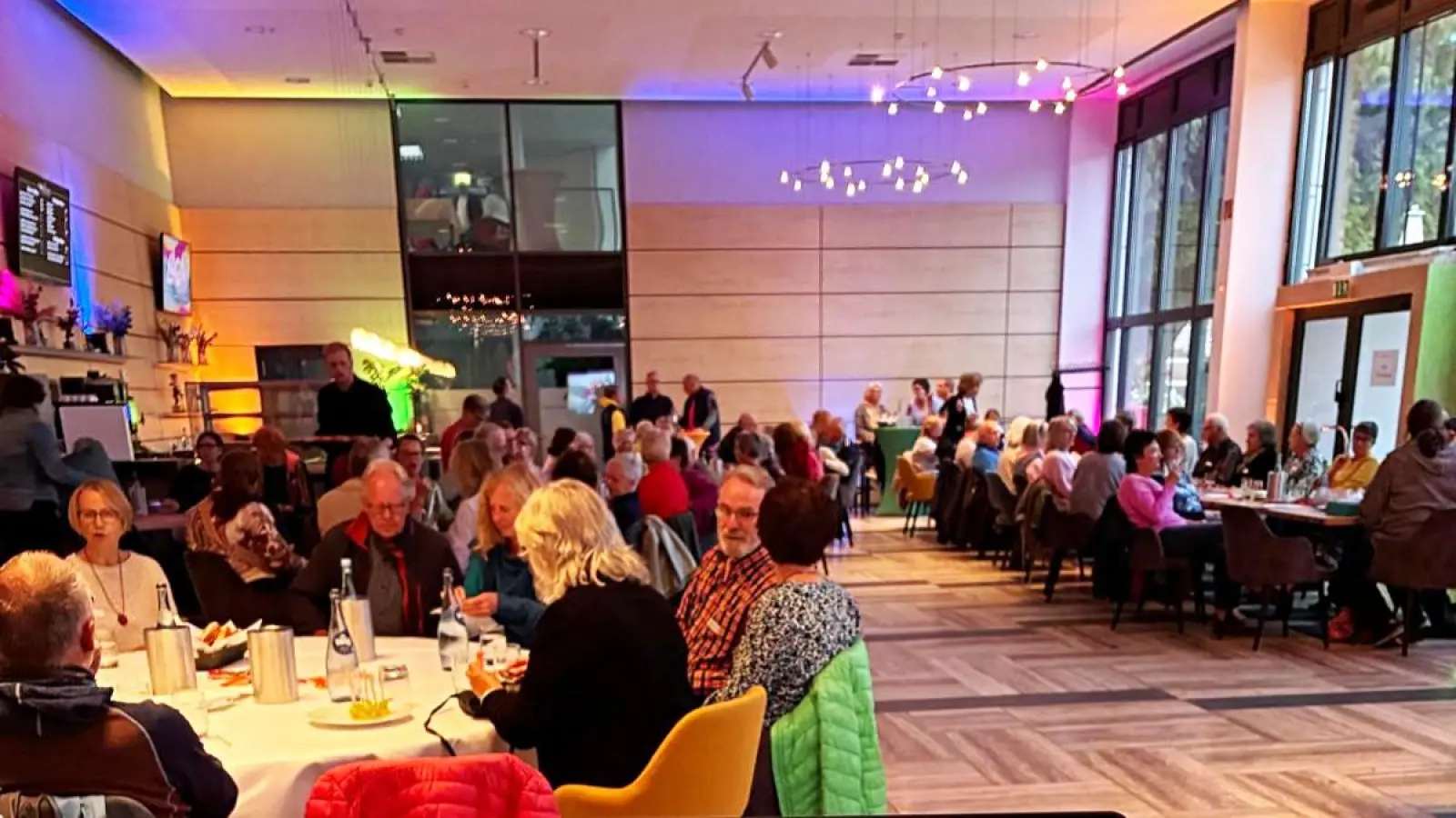 Der Stammtisch in der Wandelhalle. (Foto: LaGa)