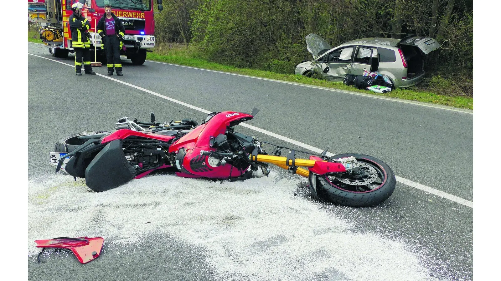 Fahrer stirbt am Unfallort (Foto: al)